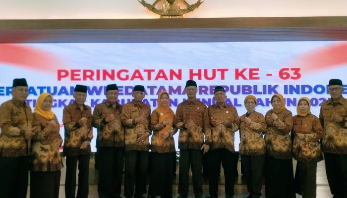 Semangat Tak Pernah Purna, Bupati Dyah Kartika Ajak PWRI Terus Berkarya di Usia ke-63