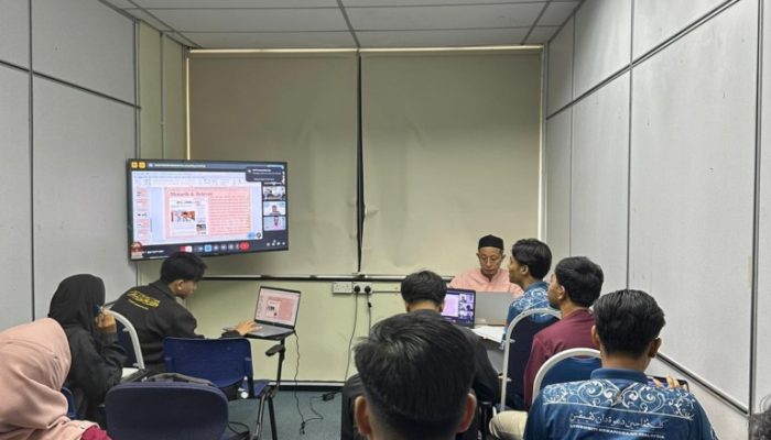 Kaprodi Jurnalistik UIN Raden Fatah Mengisi Kuliah Tamu di UKM Membahas Pentingnya Verifikasi dan Independensi Media