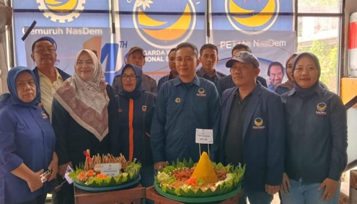 DPD Partai Nasdem Pali Gelar Potong Tumpeng Sambut HUT Partai Ke14 Tahun