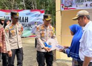 Polres Prabumulih Serahkan Kunci Rumah L Program Bedah Rumah Kepada Warga Kurang Mampu di Kelurahan Anak Petai