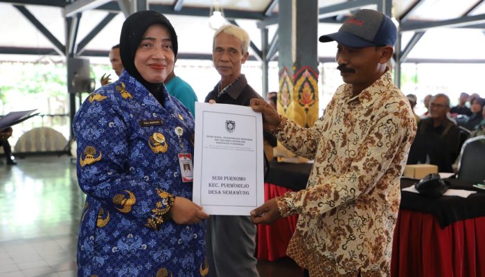 Pemkab Purworejo Salurkan BLT bagi Buruh Tani Tembakau Bersumber dari DBHCHT