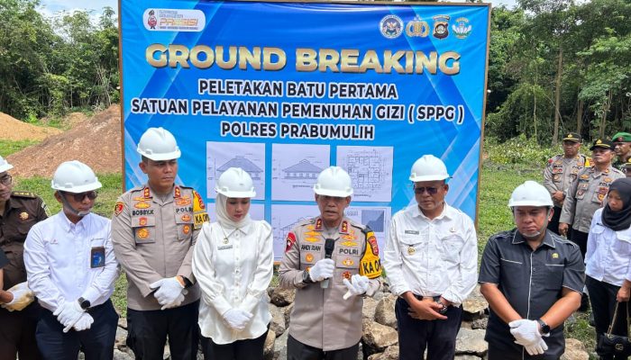 Kapolda Sumsel Resmikan Kegiatan Groundbreaking Satuan Pelayanan Pemenuhan Gizi di Prabumulih