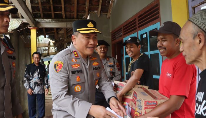 Kapolres Purworejo Respon Cepat Tinjau Lokasi Daerah Longsor di Kabupaten Purworejo