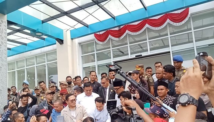 Masyarakat PALI Gelar Aksi Turun ke Jalan, Perjuangkan BPJS Dinonaktifkan Pemda