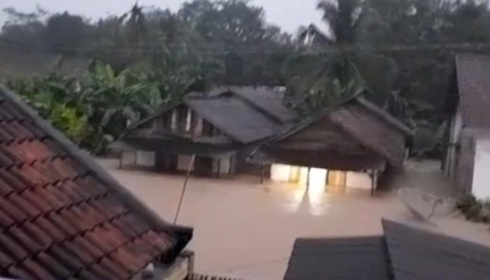 Intensitas Hujan Tinggi, Banjir Melanda Kecamatan di OKU Timur