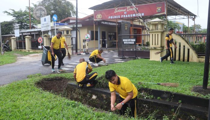 Polres Prabumulih Gelar Kerja Bakti Bersama di 8 Titik Lokasi Berbeda, Bentu Tindak Lanjut Intruksi Presiden RI