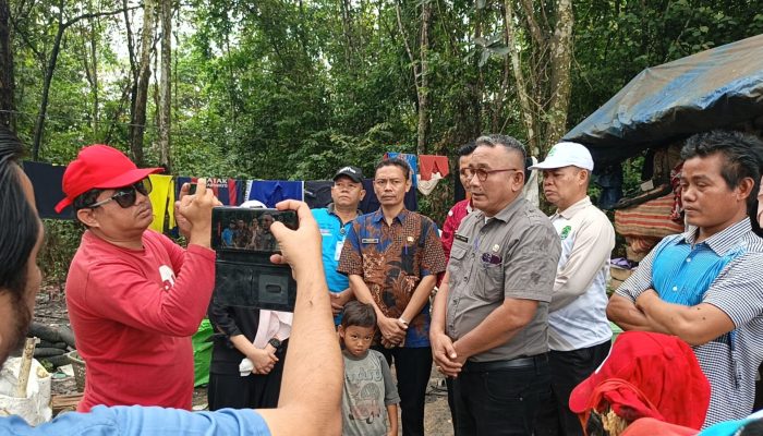 Dinsos Pali Bersama Tim Temui Keluarga yang Tinggal TPA