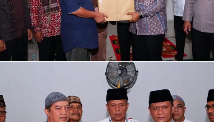 Kapolda Sumbar Pimpin Safari Ramadhan ke Masjid Wustha, TSR Sumatera Barat Serahkan Bantuan Rp50 Juta untuk Masyarakat Payakumbuh