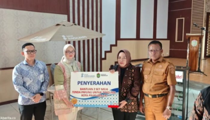 Walikota Prabumulih, Hadiri dan Serahkan Langsung Bantuan CSR dari BSB Untuk Pedagang Pasar PTM
