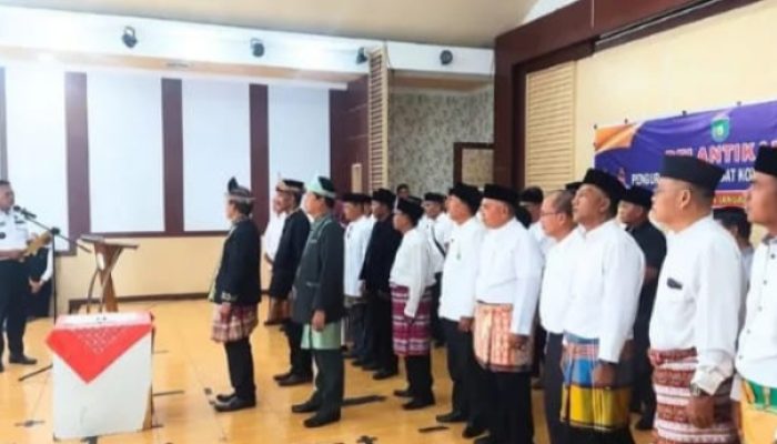 Walikota Prabumulih, H. Arlan, menghadiri Pelantikan Pengurus Lembaga Adat Kota Prabumulih