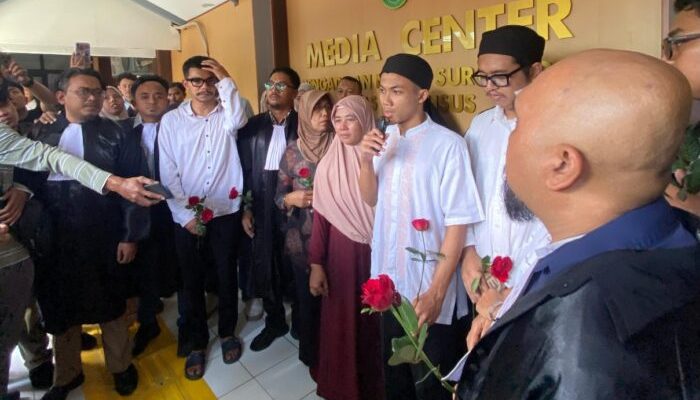 Tiga Terdakwa Demosntrasi Agustus 2025, Divonis Bebas