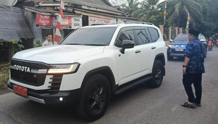 Janji Tak Dipakai, Wabup PALI Kembali Turun dari Land Cruiser