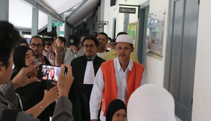 Rafly dan Rizky Dituntut 4 Bulan 15 Hari Sejak Didakwa Sebagai Perusak Fasilitas Saat Demo