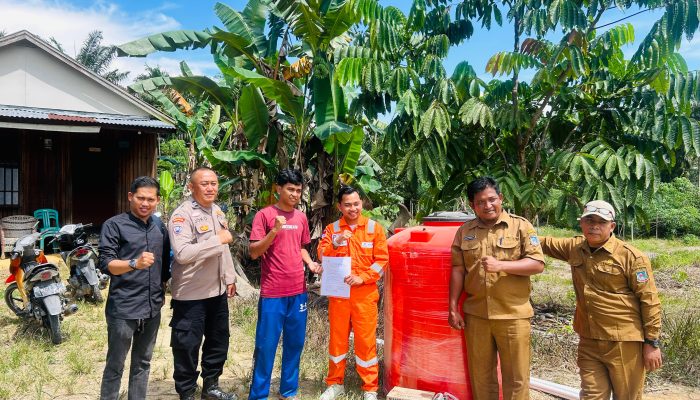 Jadestone Energy Pte. Ltd Serahkan Bantuan Kepada Kelompok Tani Sentosa Desa Mandala Jaya