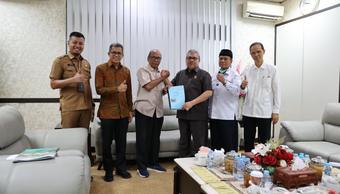 Ketua DPRD Sumbar Bersama Tim Ahli Kaji Gagasan Daerah Istimewa Minangkabau
