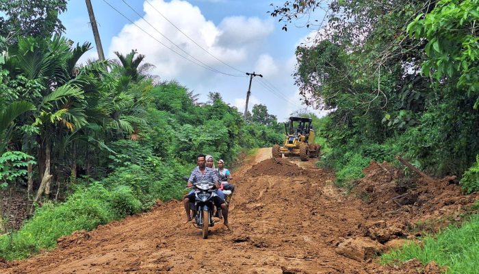 Akses Warga Pulih, Jalan Jirak–Talang Mandung Diperbaiki