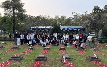 Pertukaran Selendang dan Boneka Mei Warnai Napak Reformasi 2026