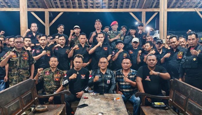 SK Definitif Ketua DPC GRIB Jaya Blora Resmi Diserahkan Kepada Priyoto