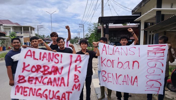 Bendera Putih Berkibar di Kuta Trieng, Warga Tagih Kepastian Bantuan Pascabanjir
