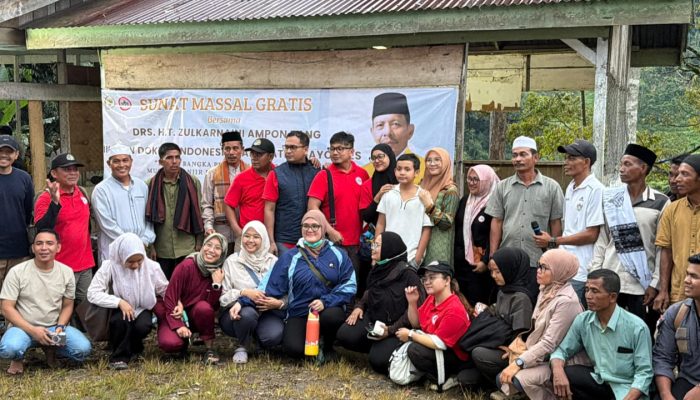 Ampon Bang dan IDI Tembus Pedalaman Gayo Lues Gelar Sunat Massal untuk Anak-anak Korban Bencana