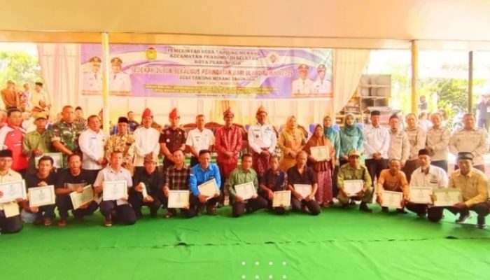Walikota Prabumulih H. Arlan Hadiri Langsung Sedekah Adat Sekaligus Peringatan HUT ke-25 Desa Tanjung Menang