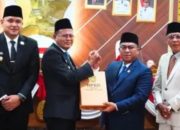 Walikota Prabumulih H. Arlan, Hadiri Sidang Paripurna, Pengesahan 3 Ranperda jadi Perda Definitif