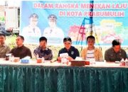 Walikota Prabumulih, H. Arlan yang diwakili Asisten I Dr. Drs H. Aris Priadi.S.H.M.Si., Kembali Menggelar Pasar Murah dan Gerakan Pangan Murah di Kelurahan Sidomulyo
