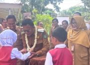 Walikota Prabumulih, H. Arlan Hadiri Sekaligus Meresmikan Musholla As-Salam di SD Negeri 12 Prabumulih