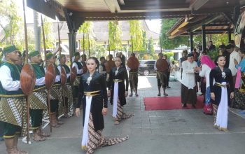 Ribuan Wisatawan Padati Puncak Perayaan Tradisi Grebeg Besar Demak 2026