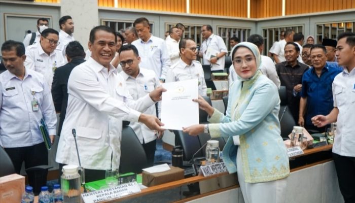 Darurat Ekonomi di Blora, Anggota DPR RI Rina Sa’adah Laporkan Dampak Penutupan PG GMM Langsung ke Menteri Pertanian