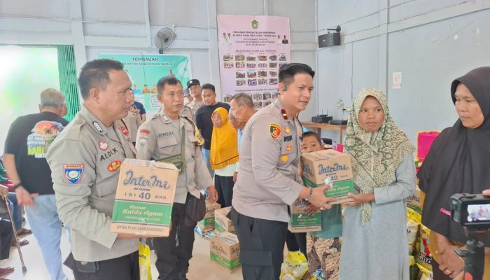 Hari Bhayangkara ke-80, Kapolres Prabumulih Serahkan Bantuan Sosial kepada Warga Tebing Tanah Putih dan Kemang Tanduk