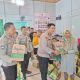 Hari Bhayangkara ke-80, Kapolres Prabumulih Serahkan Bantuan Sosial kepada Warga Tebing Tanah Putih dan Kemang Tanduk