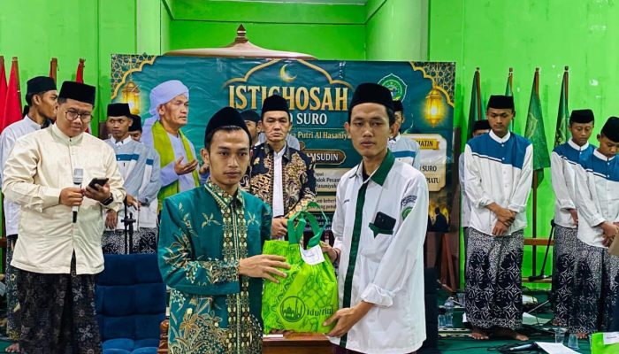 Ponpes Gelar Istighosah 10 Suro dan Jagong Bareng Yatim Piatu, Salurkan Santunan Rp 310 Juta