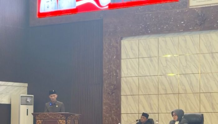 Syarif Hidayatullah ! Sampaikan pandangan umum Fraksi PDI Perjuangan DPRD PALI Terhadap LPJ APBD Tahun Anggaran 2025