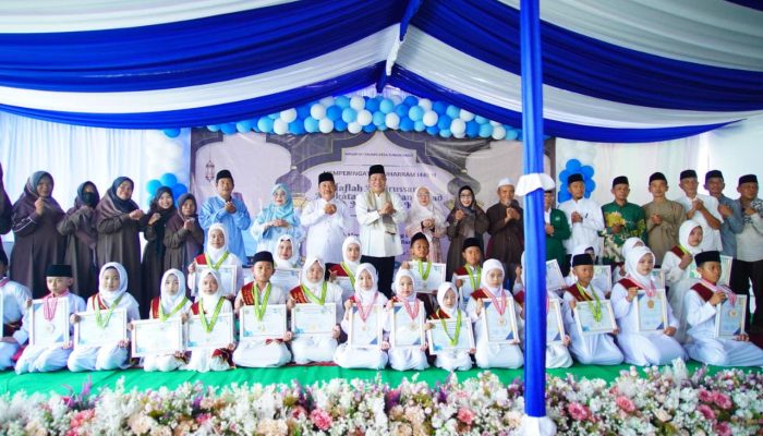 Sambut Tahun Baru Islam, Bupati Toha Hadiri Wisuda Santri dan Milad ke-17 TPA Nurul Ilmi