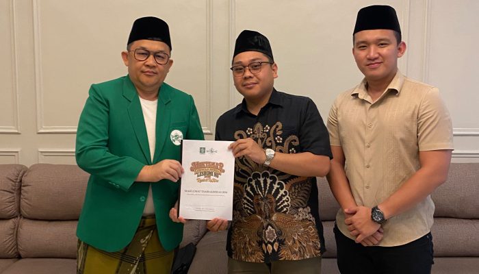 Lesbumi Sumsel Serahkan Hasil Muktamar Lesbumi 2026 kepada Ketua PWNU Sumatera Selatan