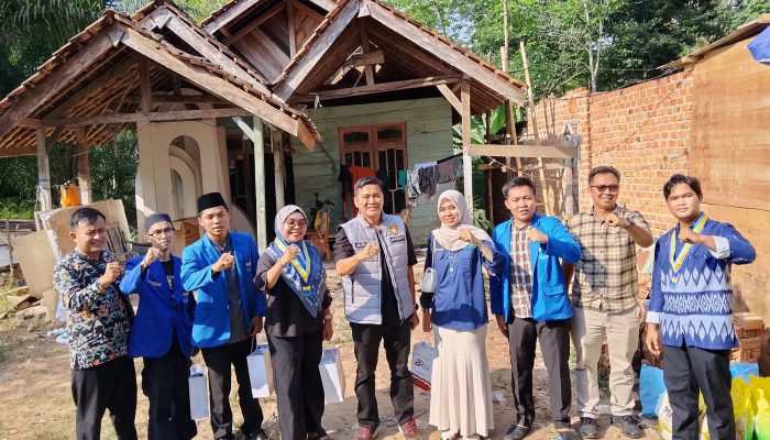 Wujud Kepedulian Sosial, PC PMII Lahat Bersama Sat Intelkam Polres Lahat Gelar Program GEBRAKAN di Desa Ulak Mas
