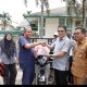 Evi Yandri Serahkan Bantuan Bentor untuk Lima Kelompok Tani, Dorong Regenerasi Petani di Sumbar